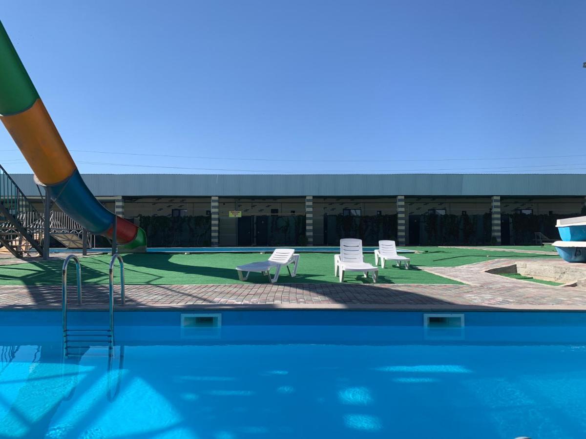 Nlife Hotel Kapčagaj Exteriér fotografie