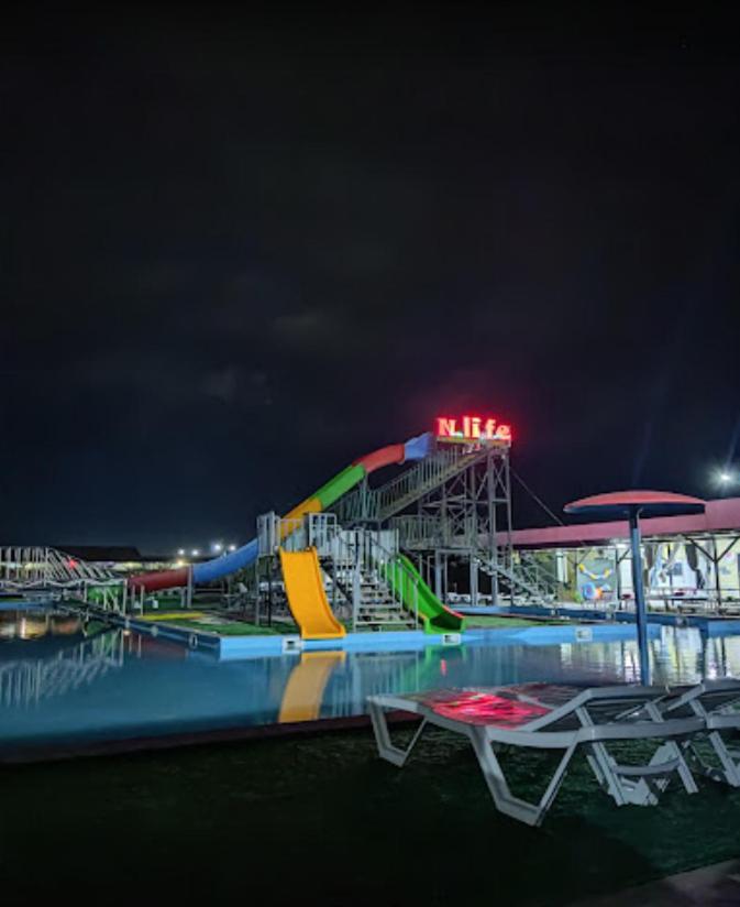 Nlife Hotel Kapčagaj Exteriér fotografie